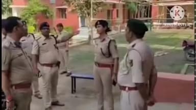 बगहा: बगहा एसपी ने ईवीएम डिस्पैच सेंटर का किया निरीक्षण