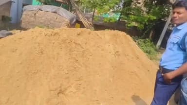 খড়গ্রাম: নদীর বুকে অবৈধ বালি ব্যবসা! খড়গ্রামে পুলিশের হাতে ধরা চারজন