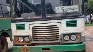 నాయుడుపేటలో పల్లెవెలుగు బస్సులో పొగలు
- భయభ్రాంతులకు గురైన ప్రయాణికులు