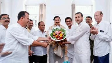 मुरुड: खासदार सुनील तटकरे यांच्या उपस्थितीत मुरूड येथे मुस्लिम समाजातील बांधवांसोबत महत्त्वपूर्ण बैठक