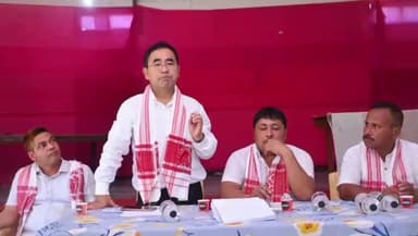 তেজপুৰ: কাৱৈমাৰীস্থিত স্বহীদ কোমলী দেৱী ভবনত ভাৰতীয় জনতা পাৰ্টিৰ বিহগুৰি মণ্ডল সমিতিৰ উদ্যোগত  বিশেষ সাংগঠনিক সভা অনুষ্ঠিত