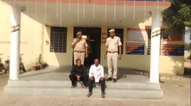 रामगढ़ पचवारा: रामगढ़ पचवारा थाना पुलिस ने एक स्थाई वारंटी और दो गिरफ्तारी वारंटियों को किया गिरफ्तार