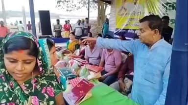 কাটোয়া ২: মালতিপুর ভাগীরথী নদীর পাড়ে ছট পুজোর ছট পূজার সামগ্রী ও উপহার প্রদান কর্মসূচিতে হাজির মন্ত্রী