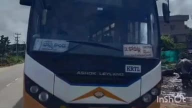 మణుగూరు: బూర్గంపాడు మండలంలో రోడ్డు దాటుతున్న మహిళను ఢీకొన్న కోరుట్ల ఆర్టీసీ బస్సు, మహిళకు గాయాలు,ఆసుపత్రికి తరలింపు