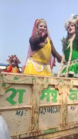 ग्राम लोहड़ी मां लक्ष्मी को प्रतिमा ग्राम पंचायत के जनता दोबारा विश्वरंजन किया पुनपुन नदी में देवरहा