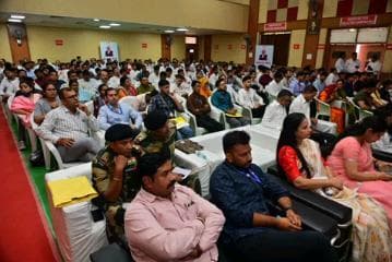 आज दिनांक 24.10.2025 को जोधपुर में श्रीमान अर्जुन राम जी मेघवाल, माननीय विधि और न्याय राज्य मंत्री (स्वतंत्र प्रभार) एवं संसदीय कार्य राज्य मंत्री, भारत सरकार के मुख्य आतिथ्य में आयोजित रोजगार मेला (17वी श्रृंखला) कार्यक्रम के छाया चित्र।