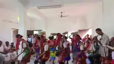 কুমারগ্রাম: খোয়ারডাঙায় ব্লক স্তরের আদিবাসী পরম্পরাগত নাচ, গান ও বাদ্যযন্ত্র বাদনের প্রতিযোগিতামূলক অনুষ্ঠান আয়োজিত