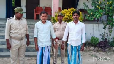 कोढ़ा: महेशवा गांव से रौतारा पुलिस ने गुप्त सूचना पर दो फरार एनबीडब्ल्यू वारंटी को किया गिरफ्तार