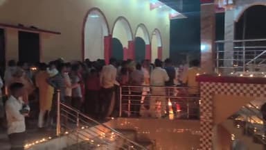 महमूदाबाद: मां कालिका देवी मंदिर में 11000 दीप उत्सव का विशाल कार्यक्रम, भजन संध्या एवं भंडारा, पहुंचे कारागार मंत्री सुरेश राही
