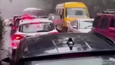 महाबळेश्वर: राज्यपालांच्या महाबळेश्वर दौऱ्याच्या पार्श्वभूमीवर सार्वजनिक बांधकाम विभागाला आली जाग; थेट सुरू केले डांबरीकरणाचे काम