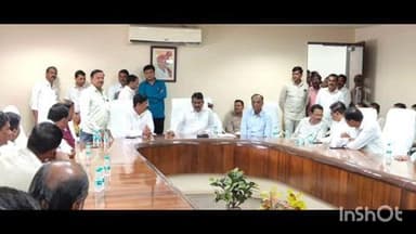 निफाड: पिंपळगाव बसवंत कृषि उत्पन्न बाजार समितीमध्ये  बैठक