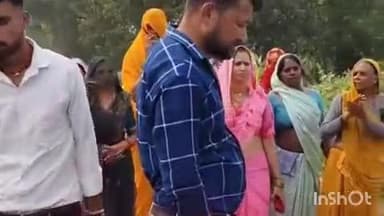 करेरा: टोडा करैरा में पुत्र प्राप्ति पर पिता ने सिद्धपीठ मंदिर से गरेरा खाती बाबा मंदिर तक दंडवत यात्रा की