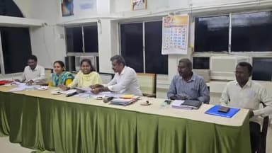 தஞ்சாவூர்: வடகிழக்கு பருவமழை முன்னேற்பாடுகள் தொடர்பாக தஞ்சாவூர் மாவட்ட ஆட்சியர் அலுவலகத்தில் ஆய்வு கூட்டம்