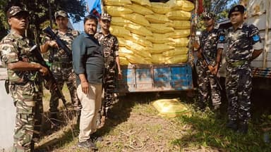 कुरसाकांटा: बलचंदा गांव में एसएसबी ने की बड़ी कार्रवाई, 90 बोरी यूरिया खाद और बोलेरो किया जब्त