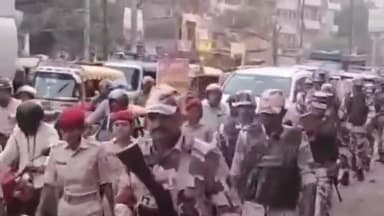 फुलवारी: विधानसभा चुनाव व छठ पर्व को लेकर फुलबारी शरीफ में पुलिस का फ्लैग मार्च