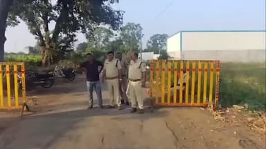 बुरहानपुर: फोपनार मेले में प्रशासन ने रोकी पाड़ा टक्कर, रास्ते पर बैरीकेडिंग की, तहसीलदार व पुलिस जवान तैनात, भेदभाव का आरोप