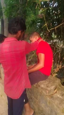 |आज की ताजा खबर|
दो दोस्तों के बीच मार पीट –&– आपस में गाली गलौज करने लगे #फॉलो