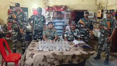 सुप्पी: सुप्पी थाना पुलिस ने 50 बोतल नेपाली सौफी शराब के साथ एक व्यक्ति को किया गिरफ्तार