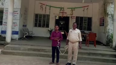 धुरकी: धुरकी भंडार में टांगी-हसुआ से जख्मी करने के आरोप में एक आरोपी गिरफ्तार