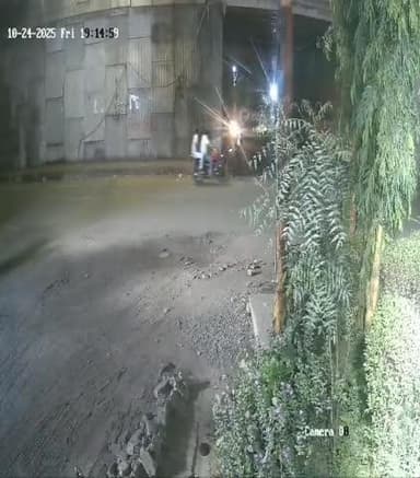 मंटोरा ओवर ब्रिज #थाना_रनिया #कानपुर_देहात में #चैन_स्नेकर_गिरोह ने सरेआम दिया लूट की घटना को अंजाम