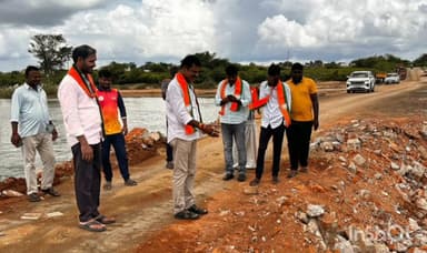 వంగూర్: ఉల్పర వాగు వద్ద ధ్వంసమైన రోడ్డును పరిశీలించిన నాగర్ కర్నూల్ జిల్లా బిజెపి అధ్యక్షుడు నరేందర్ రావు