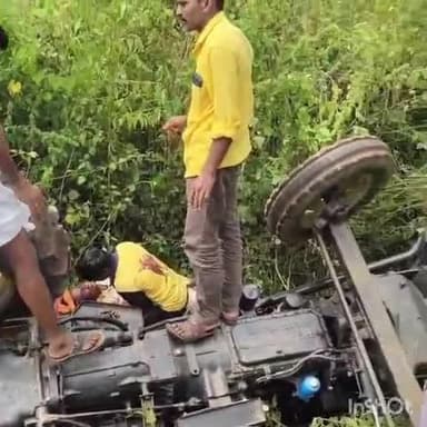 ಬ್ಯಾಡಗಿ: ಚಿಕ್ಕಬಸೂರ ಗ್ರಾಮದಲ್ಲಿ ಜಮೀನಿನಿಂದ ಬರುವ ವೇಳೆ ಟ್ರ್ಯಾಕ್ಟರ್ ಪಲ್ಟಿಯಾಗಿ ರೈತ ಸಾವು