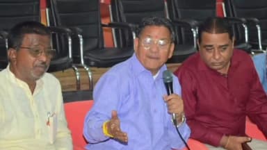 ठीकरी: बड़वानी: भाजपा जिला कार्यालय में 'मन की बात' कार्यक्रम के लिए बैठक का आयोजन