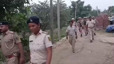 पुनपुन: छठ पूजा में शांति व्यवस्था बनाए रखने के लिए पुनपुन थाना द्वारा क्षेत्र में फ्लैग मार्च