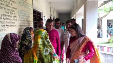 কালীগঞ্জ: দেবগ্রাম পঞ্চায়েত এবং কালিগঞ্জ পঞ্চায়েতে আমাদের পাড়া আমাদের সমাধান শিবির, পরিদর্শনে পঞ্চায়েত সমিতির সভাপতি