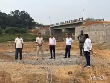 खरौंधी: छठ पूजा को लेकर खरौंधी में सीओ व थाना प्रभारी ने विभिन्न छठ घाटों का निरीक्षण किया