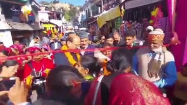 पोखरी: 19वां हिमवंत कवि चन्द्रकुँवर बर्त्वाल खादी पर्यटन किसान विकास मेला पोखरी का शुभारंभ वन मंत्री सुबोध उनियाल ने किया