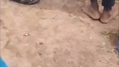 ಕುಷ್ಟಗಿ: ಕುಷ್ಟಗಿ ಗಜೇಂದ್ರಗಡ ರಸ್ತೆಯಲ್ಲಿ ಬೈಕ್ ಮತ್ತು ಬೈಕಗಳ ಮಧ್ಯ ಡಿಕ್ಕಿ ಆಗಿ ಬೈಕ್ ಸವಾರರು ಗಂಭೀರವಾಗಿ ಗಾಯಗೊಂಡ ಘಟನೆ