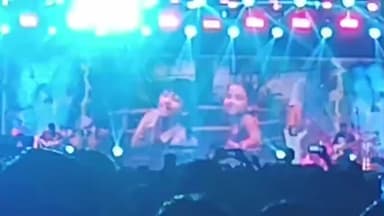 সাঁইথিয়া: সাঁইথিয়ার আমোদপুরে কালীপুজো উপলক্ষে ইমন চক্রবর্তীর গানে মুগ্ধ জনতা