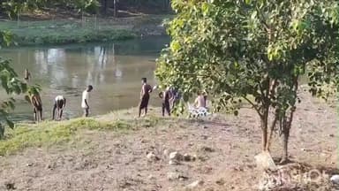আলিপুরদুয়ার ১: ডিমা নদী থেকে মাছ ধরে খেয়ে আলিপুরদুয়ার জেলা হাসপাতালে CCU তে ভর্তি ঘাগরার দুই ভাই,বিষাক্ত মাছ নিয়ে আতঙ্ক