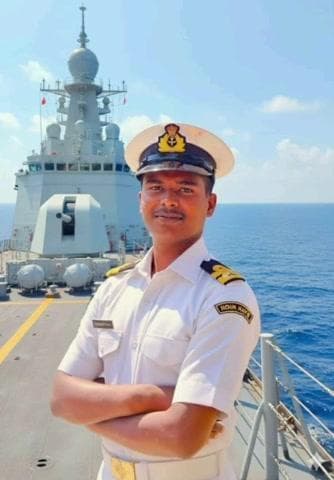 దోమకొండ: యువత తమ గమ్యాన్ని చేరేవరకు ప్రయత్నం ఆపవద్దు ఇండియన్ నేవీ ప్రథమ్ మిత్ర బృందం