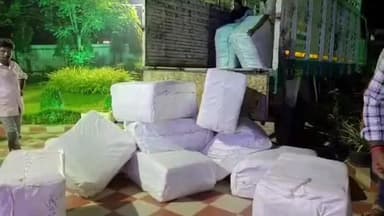 পাণ্ডবেশ্বর: ২৫ হাজার ছট ব্রতীর হাতে পাণ্ডবেশ্বরে ছট সামগ্রী তুলে দিলেন বিধায়ক তথা জেলার সভাপতি নরেন্দ্রনাথ চক্রবর্তী