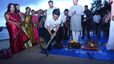 वेंगुर्ला: बंदरे विकास मंत्री नितेश राणे यांच्याहस्ते वेंगुर्लेमधील रेडी येथील यशवंतगड धूपप्रतिबंधक बंधारा या कामाचा भूमिपूजन सोहळा