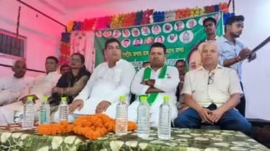 दिनारा: दिनारा विधानसभा से महागठबंधन के उम्मीदवार ने कार्यकर्ताओं के साथ की बैठक
