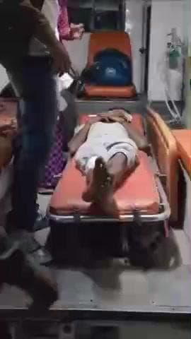 बड़ागांव धसान: बड़माड़ई गांव के पास सड़क हादसे में एक शख्स घायल, सामुदायिक स्वास्थ्य केंद्र बड़ा गांव से ज़िला अस्पताल भेजा गया