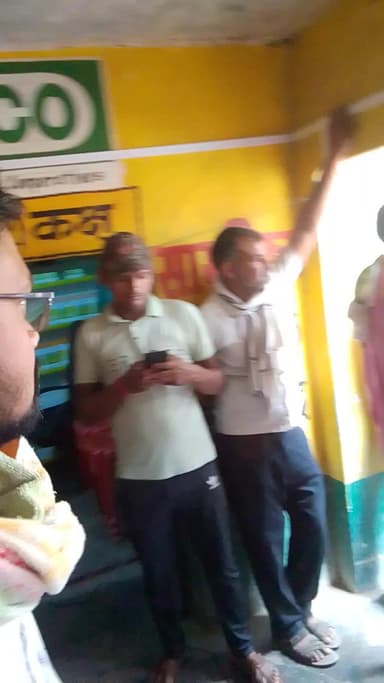 raipura chitrkoot dham karvi me khad na milne ke karad kishan pareshan #kishan#khad ki samsya