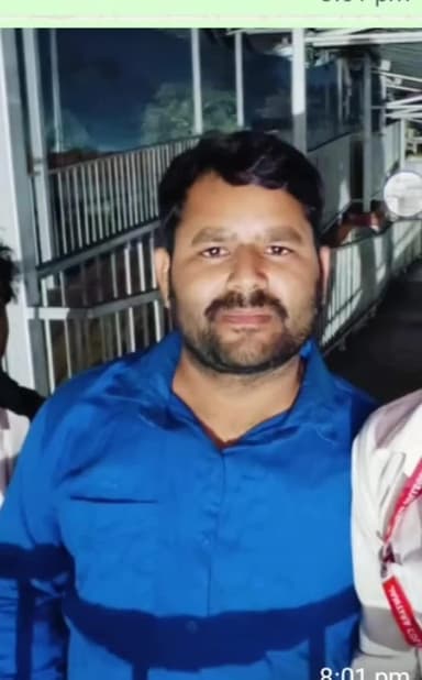 #Jitendra Kumar Chaudhari Hai Jaan thoda se belong karta hai iska number 62060 47201 koi hoga to isko phone karke