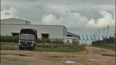 ಗುರುಮಿಟ್ಕಲ್: ಪಟ್ಟಣದ ಹೊರವಲಯದ ಗೋದಾಮಿನಲ್ಲಿ ಅಕ್ಕಿ ಹಾಗೂ ಹಾಲಿನ ಪೌಡರ್ ಅಕ್ರಮ ದಾಸ್ತಾನು ಪತ್ತೆ, ಪ್ರಕರಣವನ್ನು ಸಿಐಡಿ ತನಿಖೆಗೆ ಒಪ್ಪಿಸಿದ ಸರಕಾರ