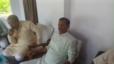 किसान गर्जना संगठन ने आज रेस्ट हाउस मे विभिन्न मुद्दों और आगामी कार्यक्रमों को लेकर अपनी समीक्षा बैठक आयोजित की