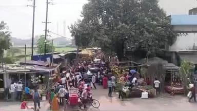 सरमेरा: सरमेरा में छठ पूजा को लेकर बाजारों में उमड़ी भीड़