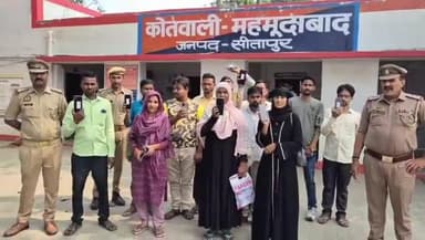 महमूदाबाद: महमूदाबाद पुलिस ने 13 खोए मोबाइल फोन उनके मालिकों को सुपुर्द किया, इस सराहनीय कार्य से पुलिस की हो रही चर्चा
