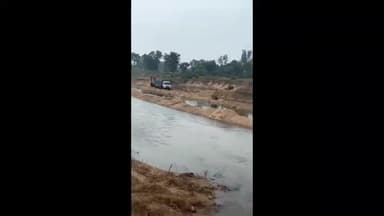 बरही: सुतरी खैरभार के भदार नदी में रेत का अवैध उत्खनन, वीडियो वायरल, प्रशासन मौन