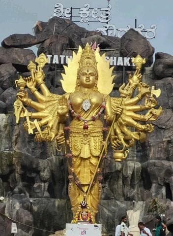 ಚನ್ನಪಟ್ಟಣ: ಗೌಡಗೆರೆಯ ಚಾಮುಂಡೇಶ್ವರಿ ಸನ್ನಿಧಿಗೆ ಹರಿದು ಬಂದ ಭಕ್ತಸಾಗರ