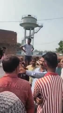 अमृतपुर: अमृतपुर कस्बे में मस्जिद के पीछे निर्माण कार्य पर विवाद, गौ रक्षक दल की आपत्ति के बाद प्रशासन ने काम रुकवाया