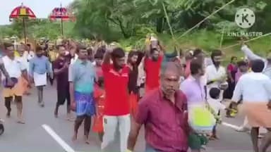 குளித்தலை: திம்மாச்சிபுரம் பகுதியில் கனகத்தோனி அம்மன் குடமுழுக்கு விழா பக்தர்கள் தீர்த்த குடம் ஊர்வலம்.