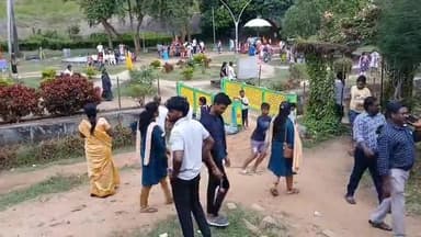 ஆனைமலை: ஆழியார் அணை சிறுவர் பூங்காவில் குவிந்த சுற்றுலா பயணிகள்